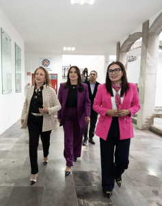 Yasmín Esquivel Mossa visita Tlaxcala; la recibe en el Congreso Reyna Báez Lozano